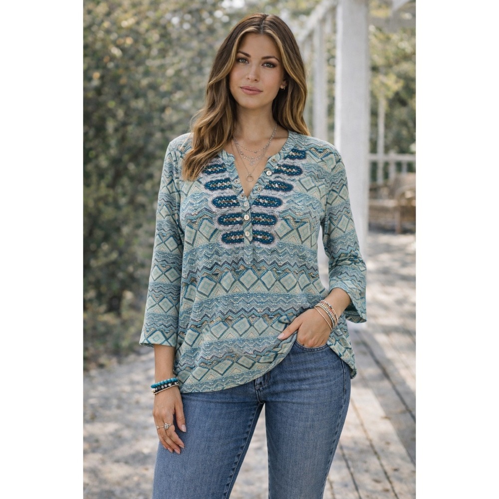 Akemi + Kin Anthropologie Chic Blue Geometric Diamond Embellished Henley Top s/m